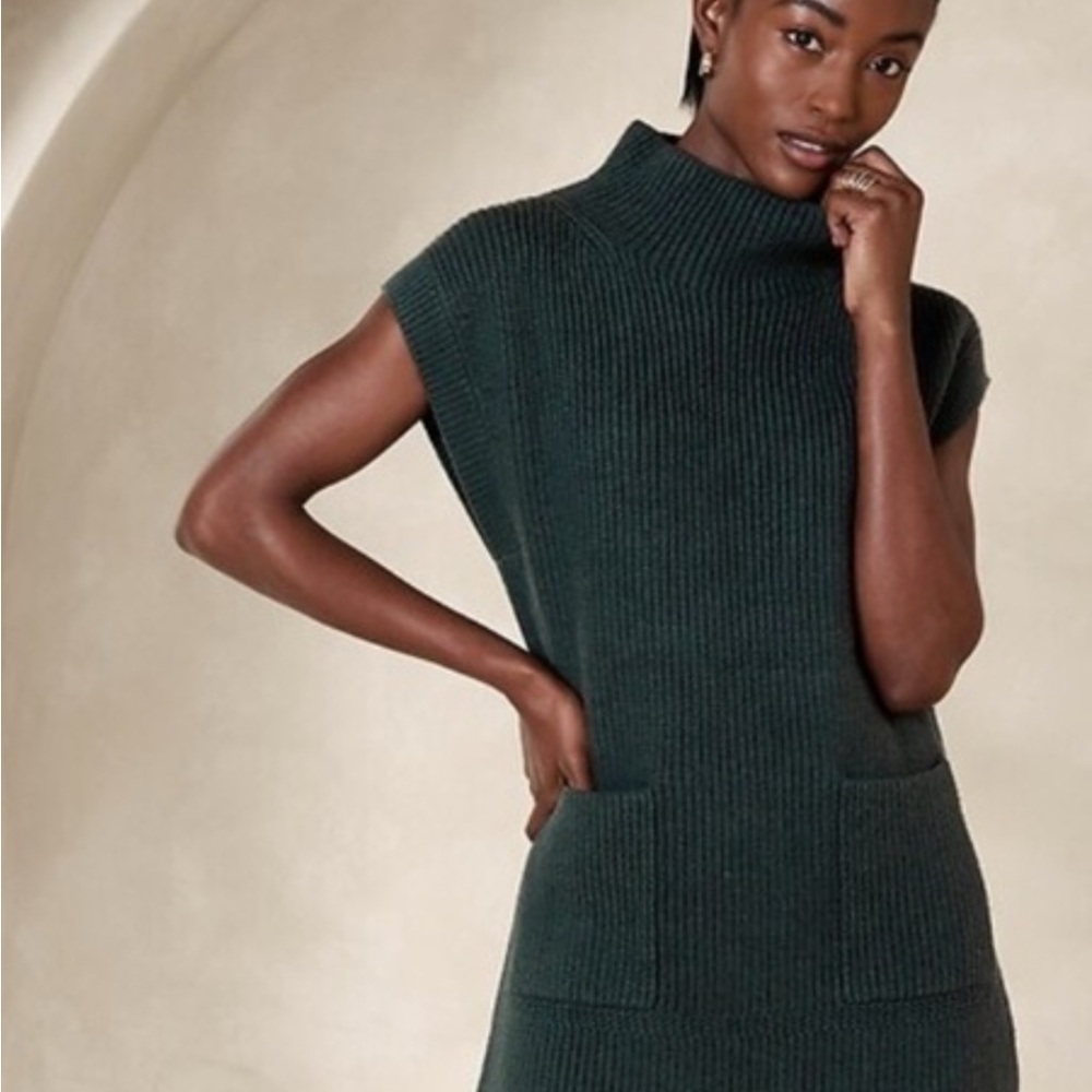 Banana Republic Factory Dark Green Knit Sleeveless Tunic Small